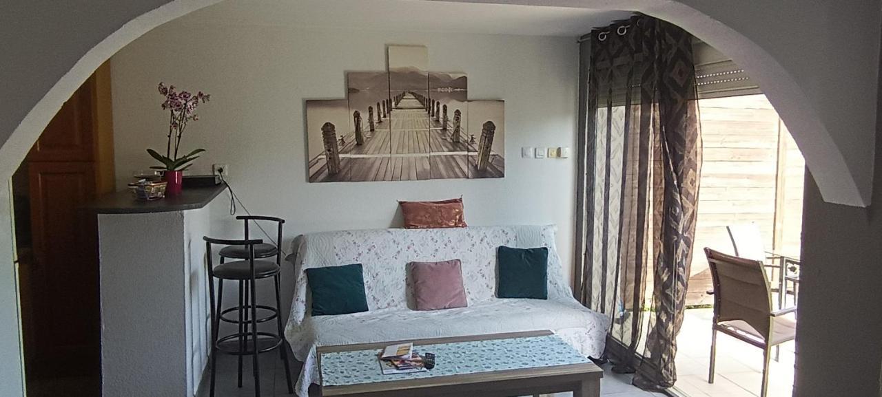Charmante Maison Avec Piscine Anneyron 外观 照片